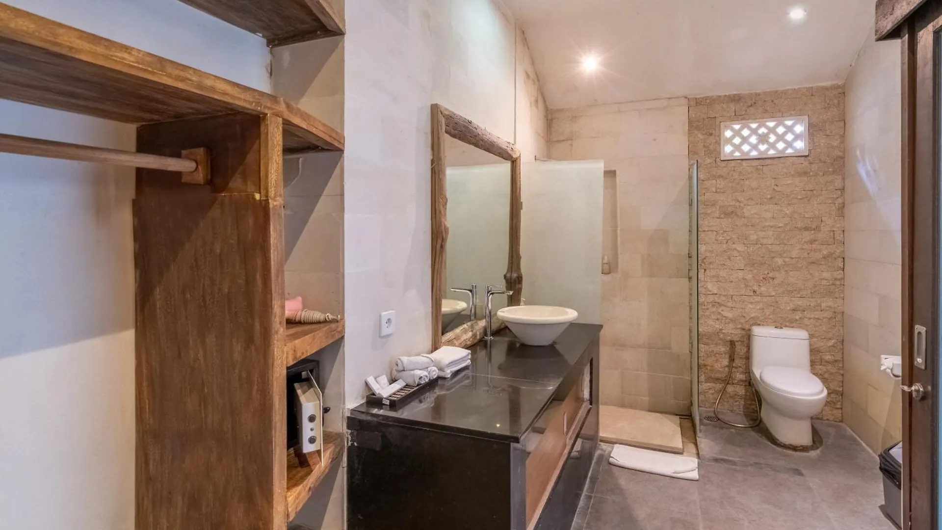 Aveli Villa 5 Bedroom With Pool At Seminyak 5 Mnt To Beach By Car