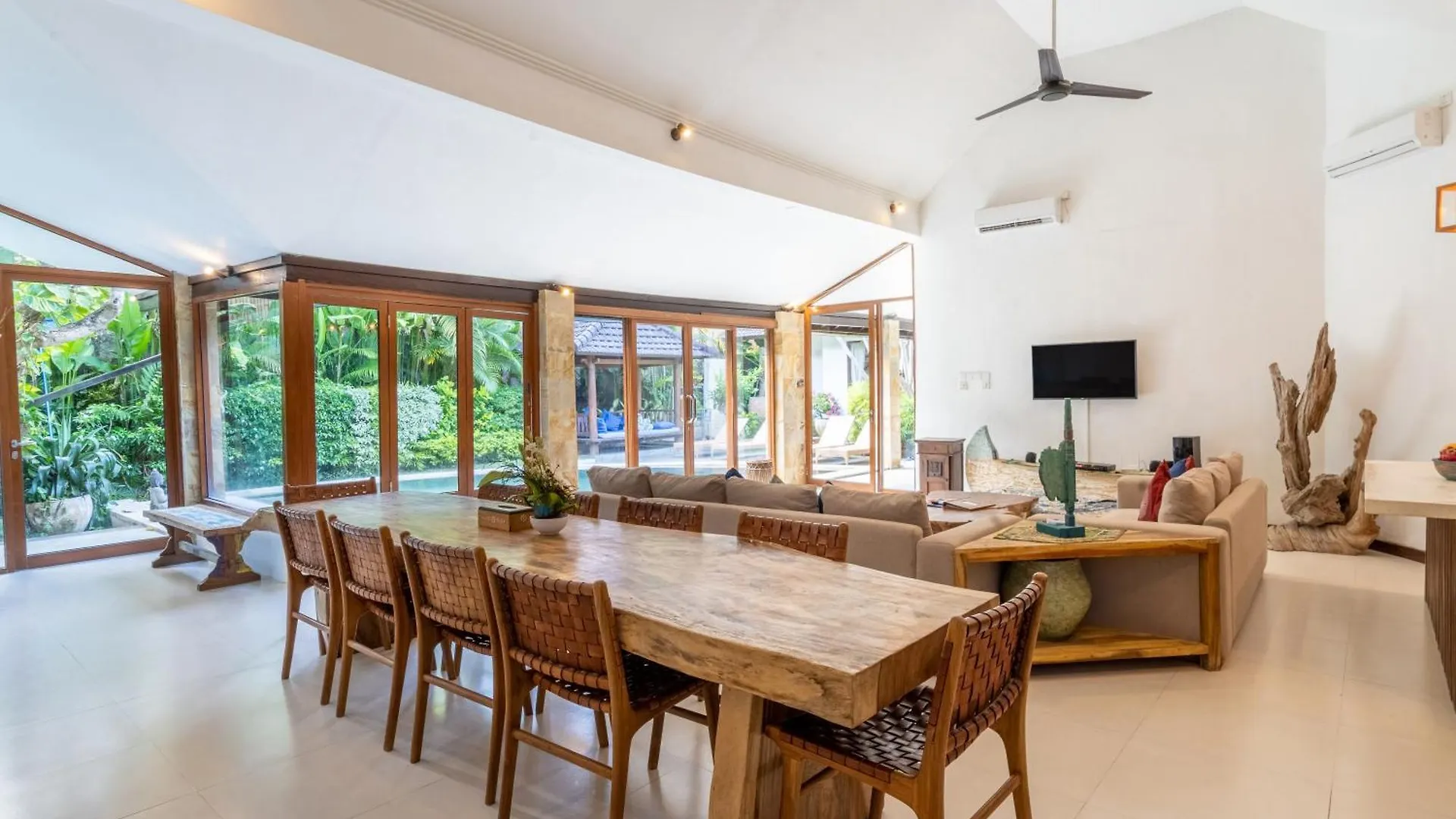 Aveli Villa 5 Bedroom With Pool At Seminyak 5 Mnt To Beach By Car  סמיניאק