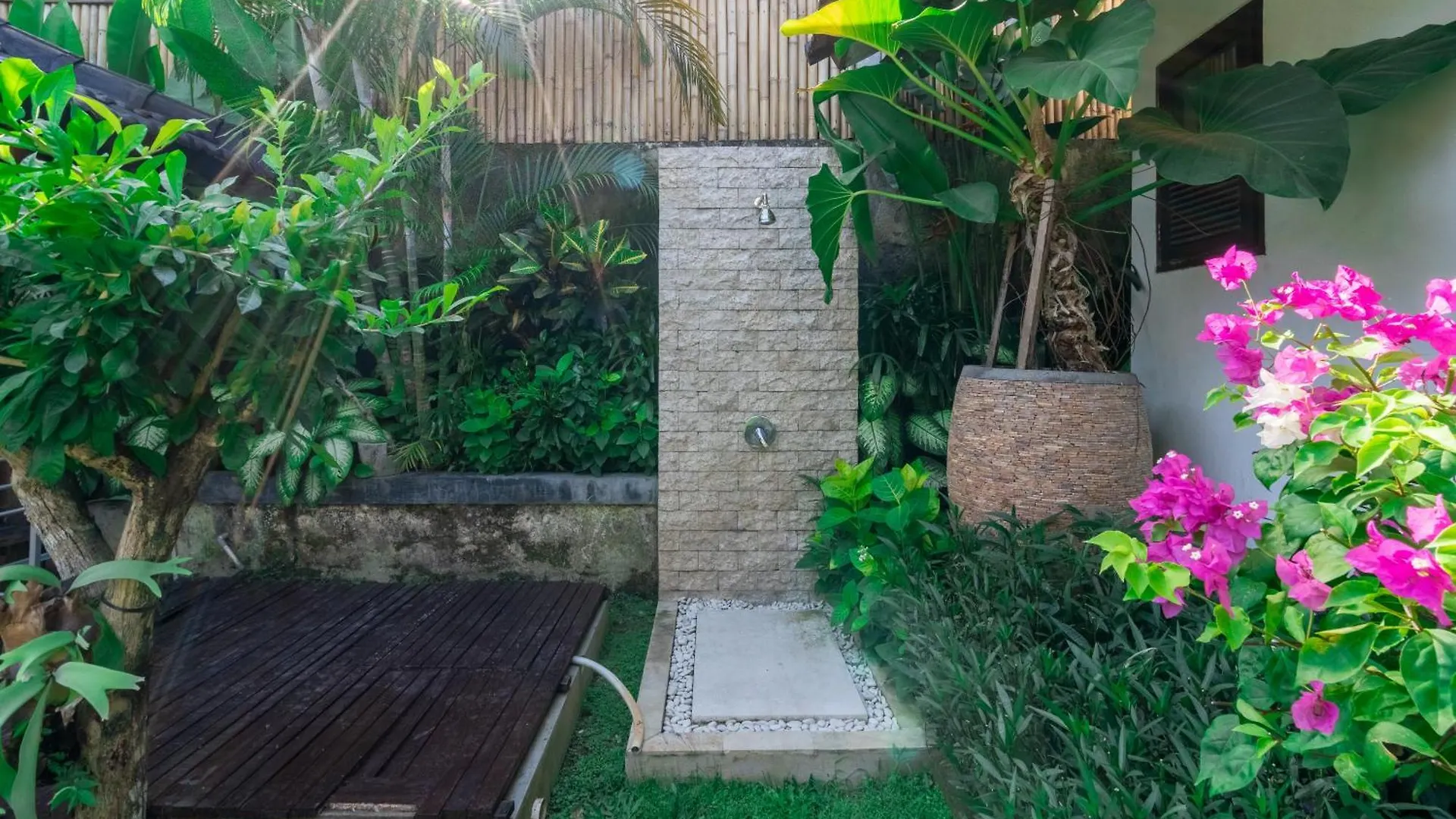Aveli Villa 5 Bedroom With Pool At Seminyak 5 Mnt To Beach By Car