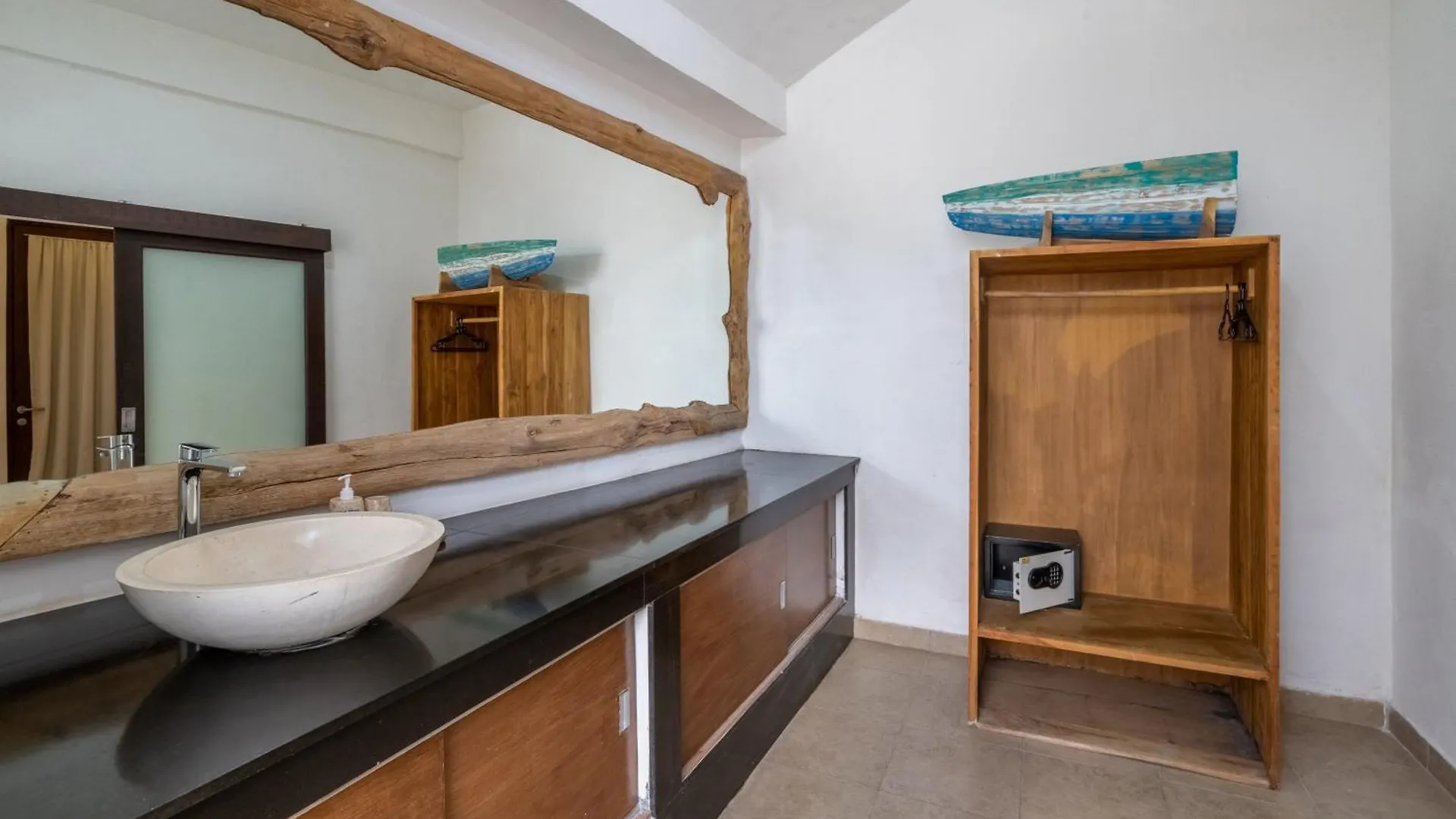 Aveli Villa 5 Bedroom With Pool At Seminyak 5 Mnt To Beach By Car