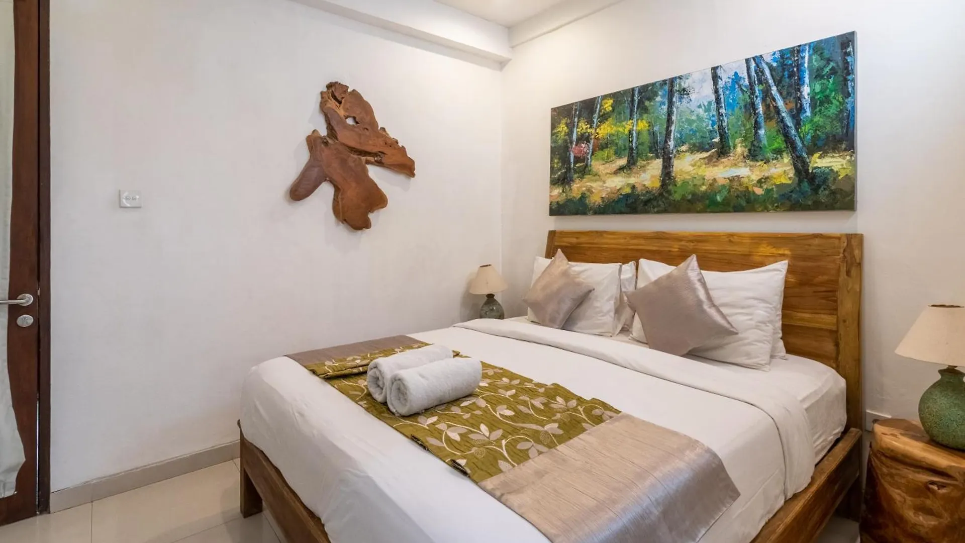 Aveli Villa 5 Bedroom With Pool At Seminyak 5 Mnt To Beach By Car
