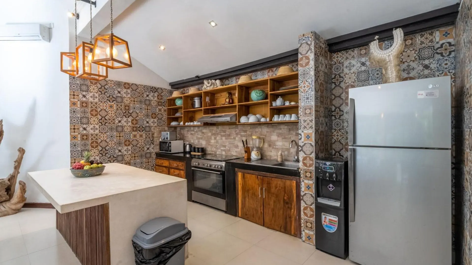 Aveli Villa 5 Bedroom With Pool At Seminyak 5 Mnt To Beach By Car