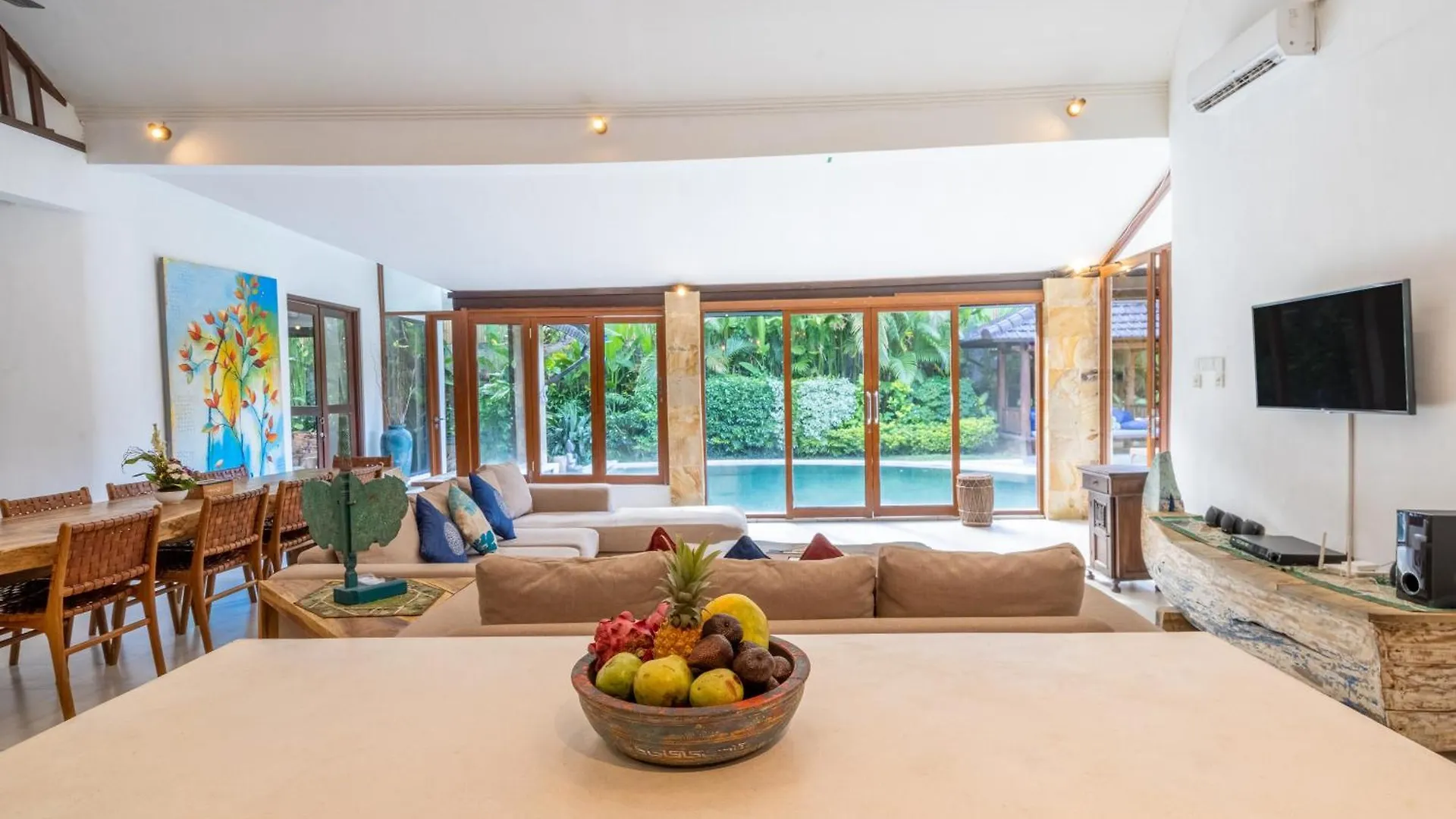 Aveli Villa 5 Bedroom With Pool At Seminyak 5 Mnt To Beach By Car 0*, סמיניאק אינדונזיה