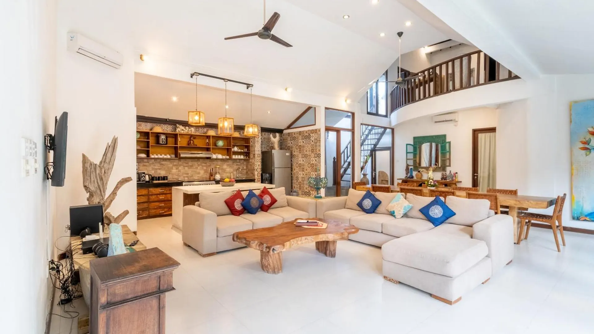Aveli Villa 5 Bedroom With Pool At Seminyak 5 Mnt To Beach By Car