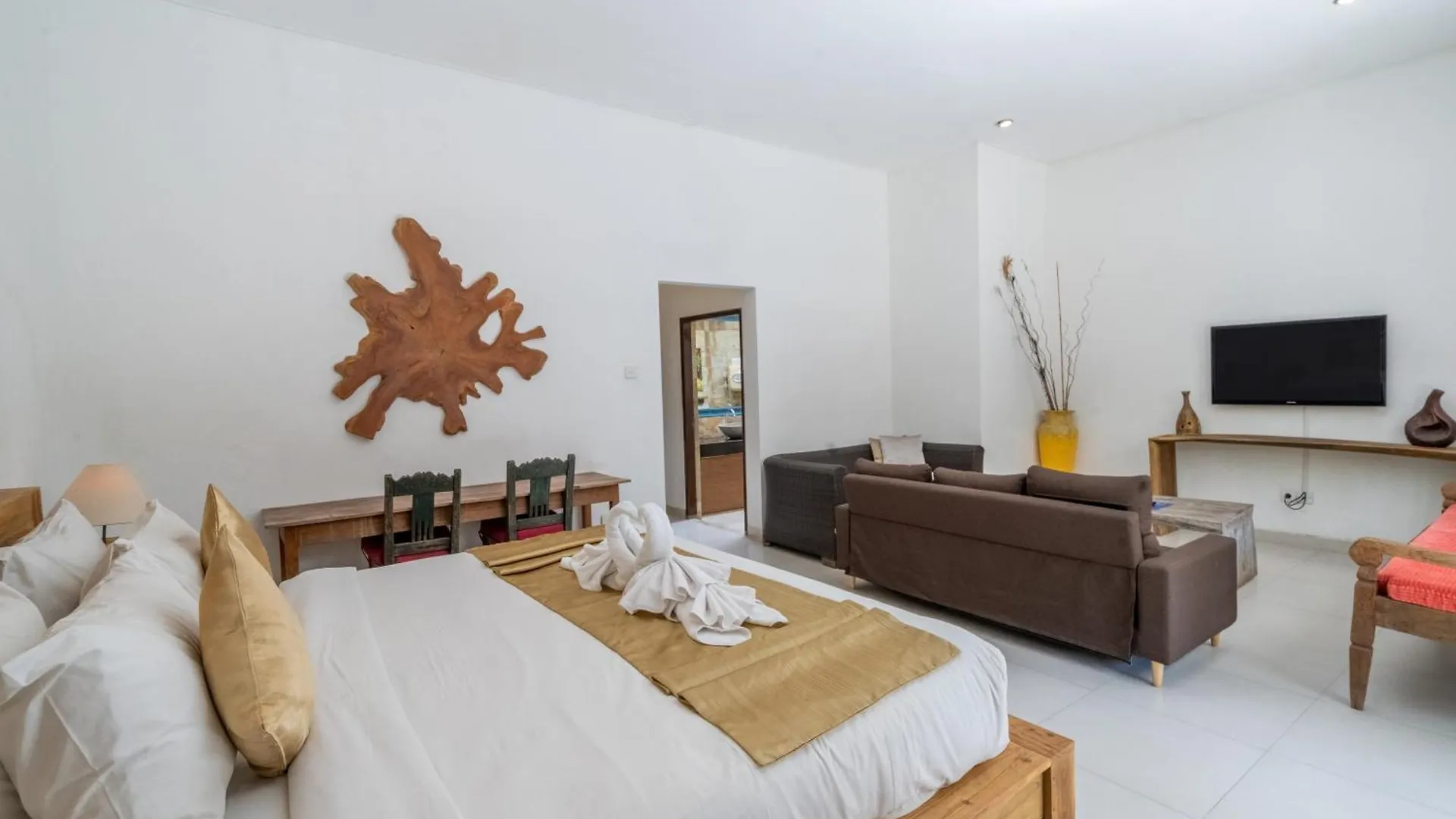 Aveli Villa 5 Bedroom With Pool At Seminyak 5 Mnt To Beach By Car