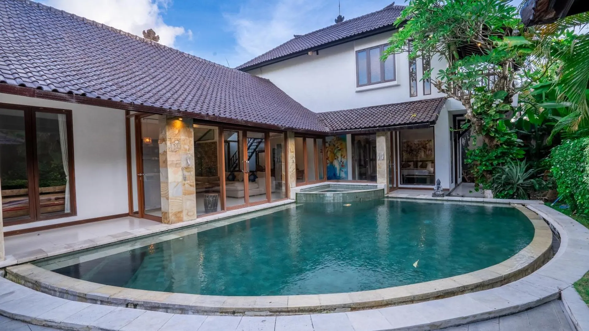 Aveli Villa 5 Bedroom With Pool At Seminyak 5 Mnt To Beach By Car Indonesien