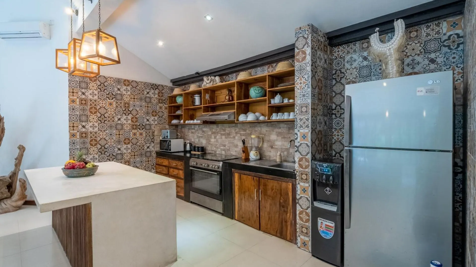 Aveli Villa 5 Bedroom With Pool At Seminyak 5 Mnt To Beach By Car